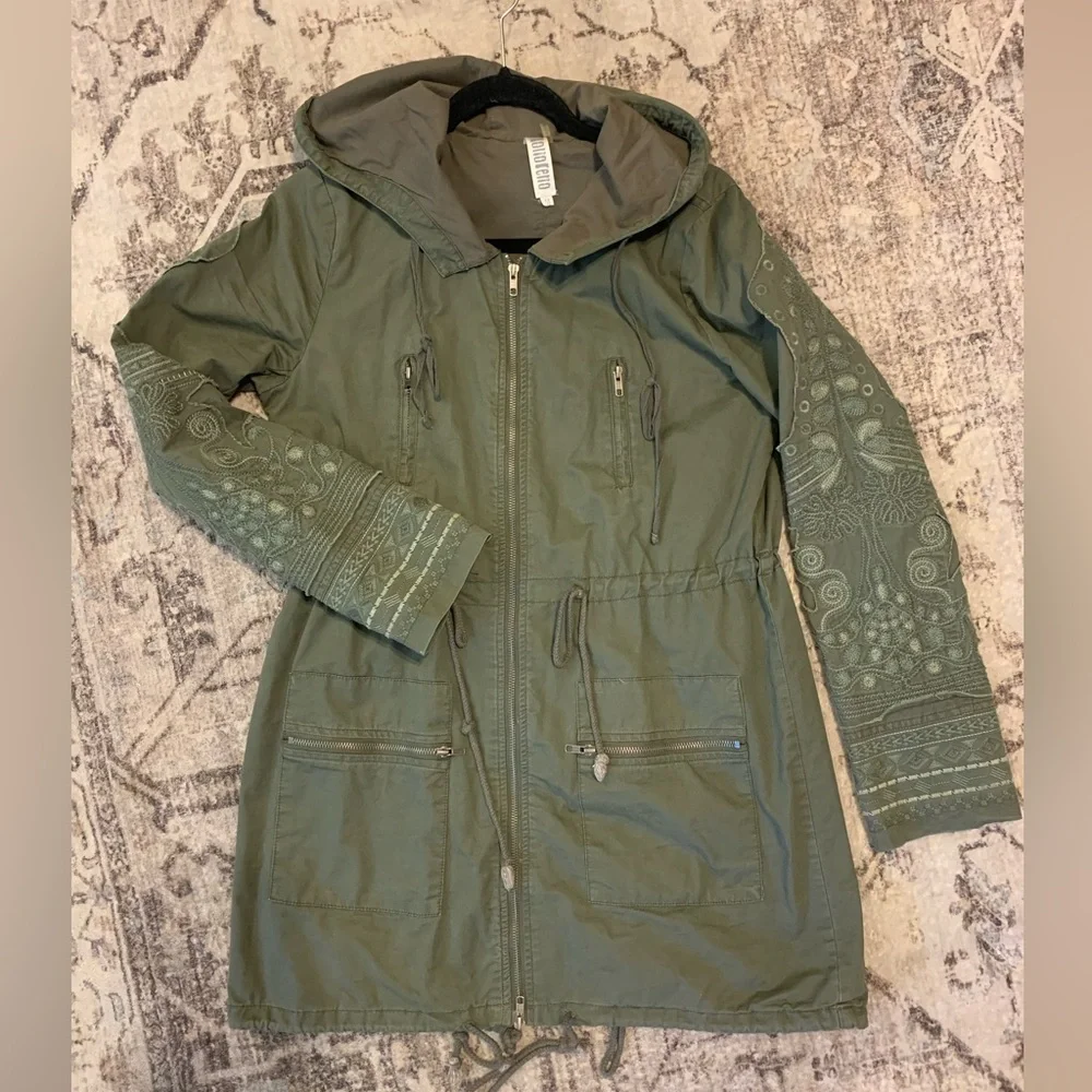 Monoreno Olive Utility Jacket with Embroidery - Picture 3 of 7